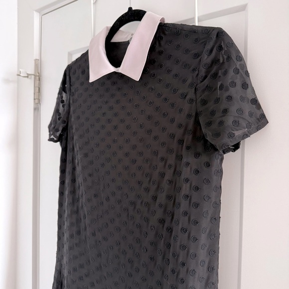 V-Grass black swiss dot short-sleeve drop waist dress with white collar - size 4 - Picture 4 of 8